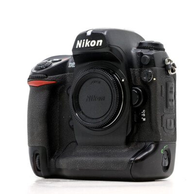 Nikon D2X